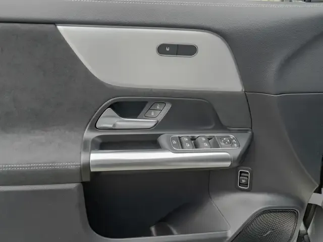 Mercedes-Benz GLA 220