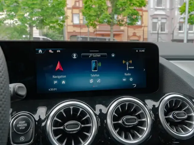 Mercedes-Benz GLA 220