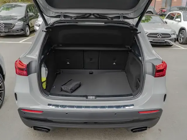 Mercedes-Benz GLA 220