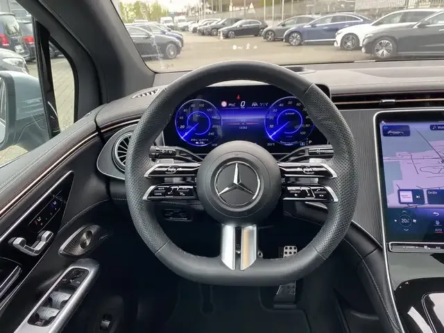 Mercedes-Benz EQE SUV