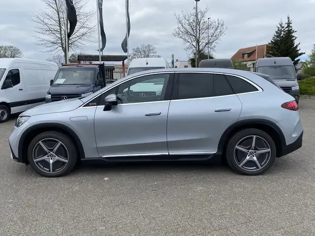 Mercedes-Benz EQE SUV