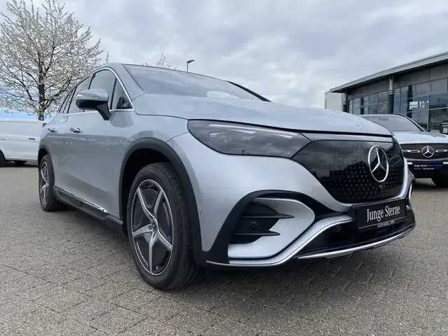 Mercedes-Benz EQE SUV