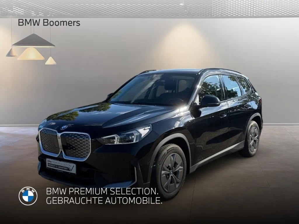 BMW iX1