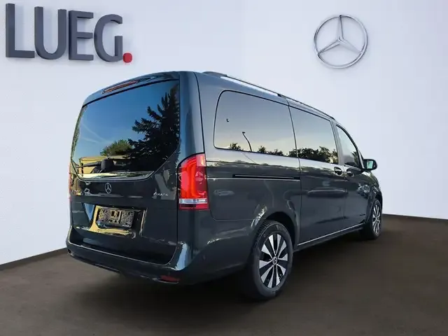 Mercedes-Benz V 250