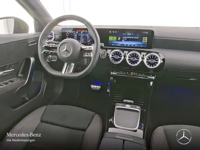 Mercedes-Benz A 220