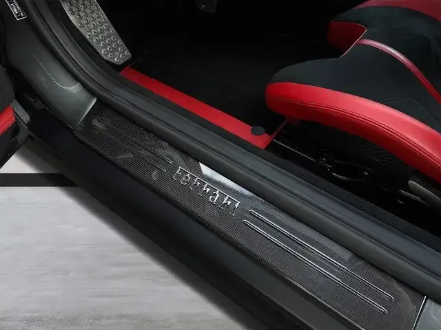 Ferrari 812