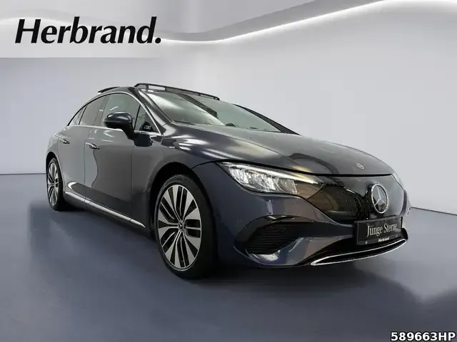 Mercedes-Benz EQE 300