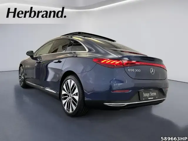 Mercedes-Benz EQE 300