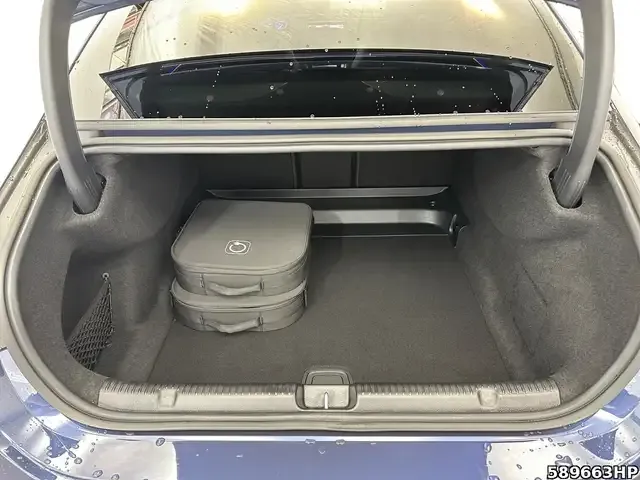 Mercedes-Benz EQE 300