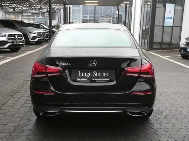 Mercedes-Benz A 250