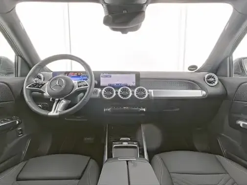 Mercedes-Benz EQB 300