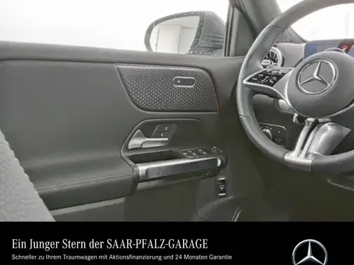 Mercedes-Benz EQB 300