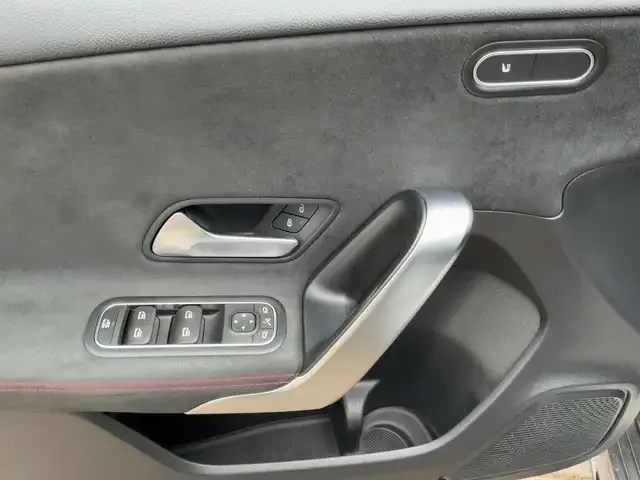 Mercedes-Benz A 35 AMG