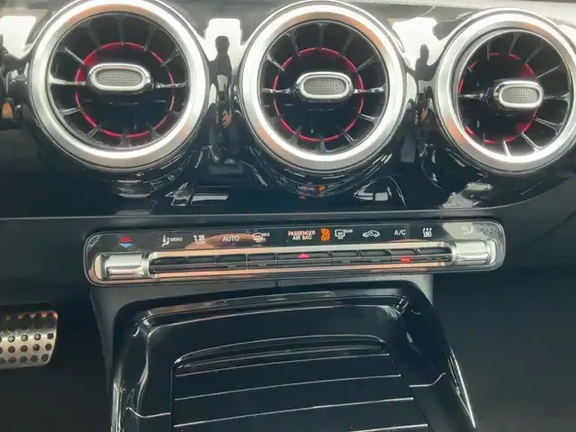 Mercedes-Benz A 35 AMG