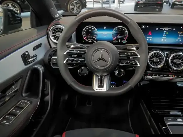 Mercedes-Benz CLA 45 AMG