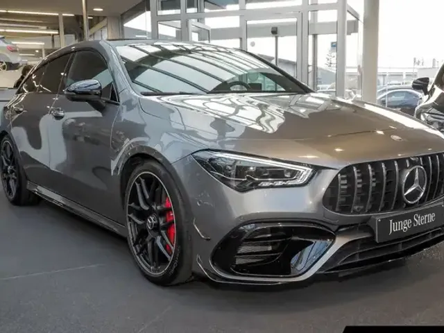 Mercedes-Benz CLA 45 AMG
