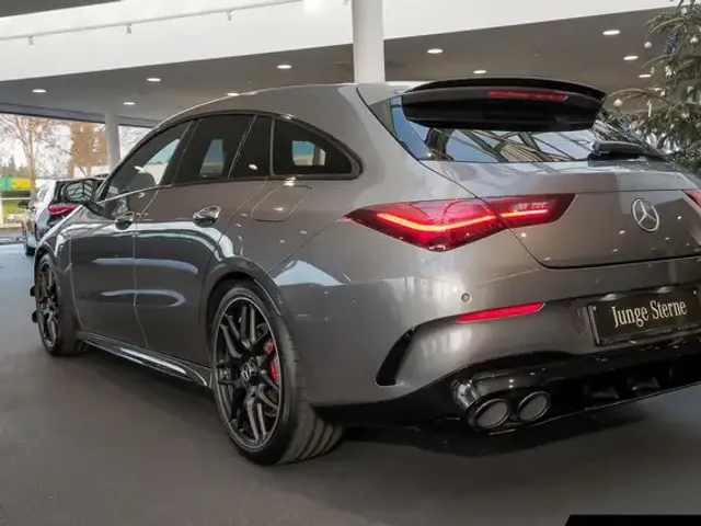 Mercedes-Benz CLA 45 AMG