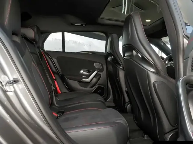 Mercedes-Benz CLA 45 AMG