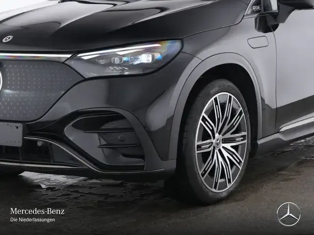 Mercedes-Benz EQE SUV