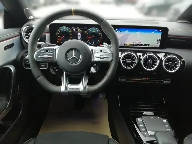 Mercedes-Benz CLA 45 AMG