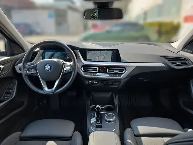 BMW 118