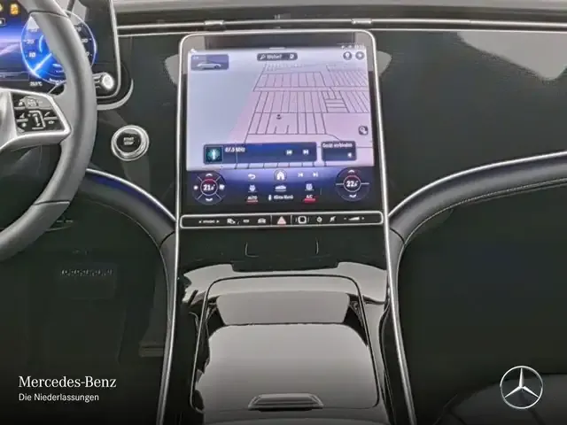 Mercedes-Benz EQE 300