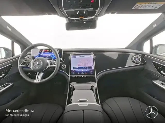 Mercedes-Benz EQE 300