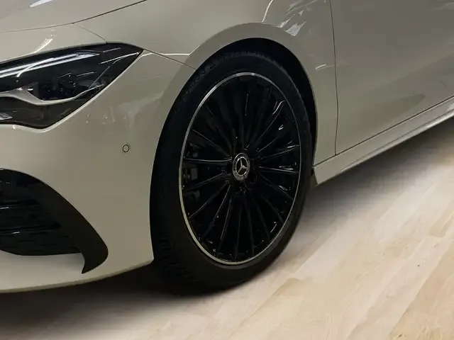 Mercedes-Benz CLA 180