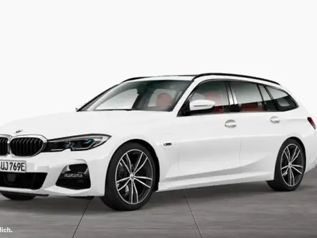 BMW 330