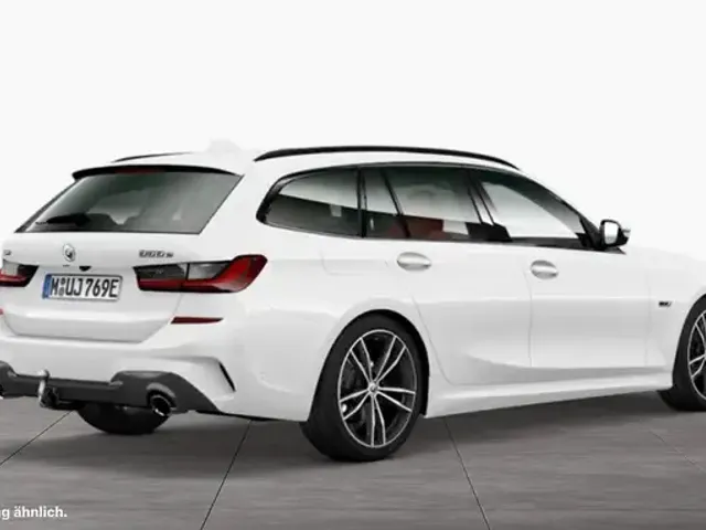BMW 330