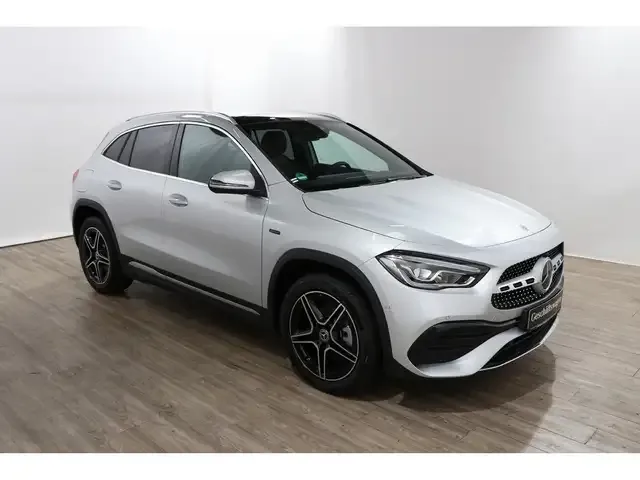 Mercedes-Benz GLA 250