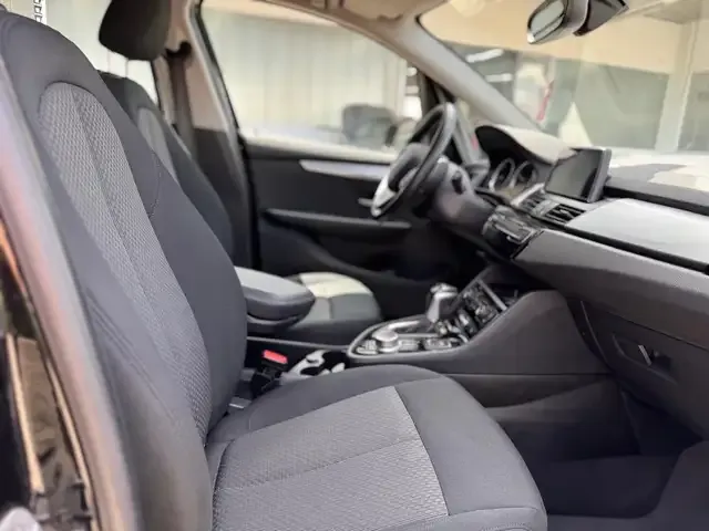 BMW 225