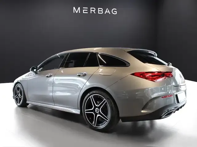 Mercedes-Benz CLA 200