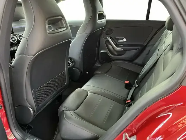 Mercedes-Benz CLA 220