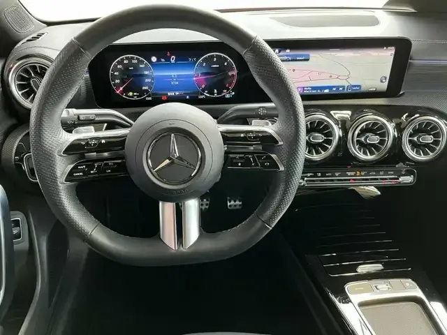 Mercedes-Benz CLA 220
