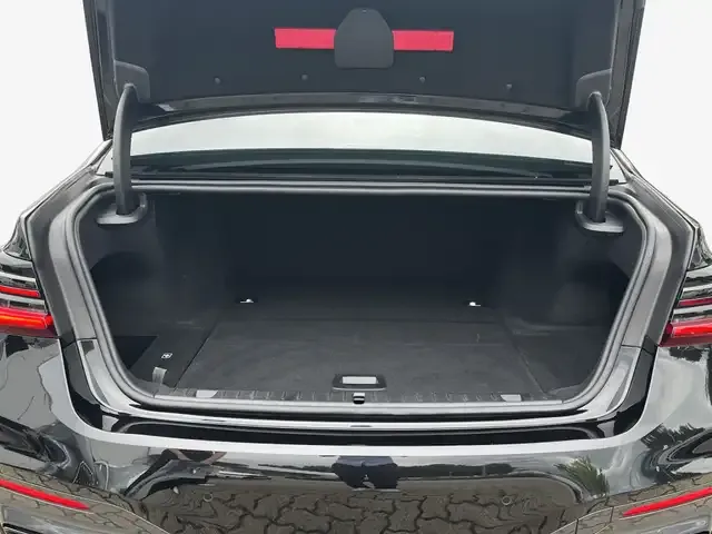 BMW 745