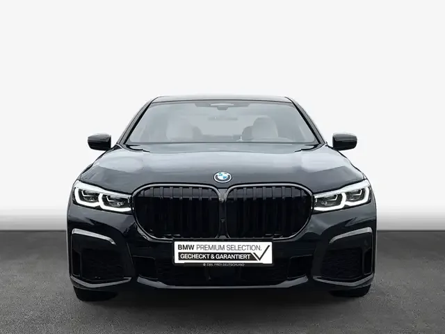 BMW 745