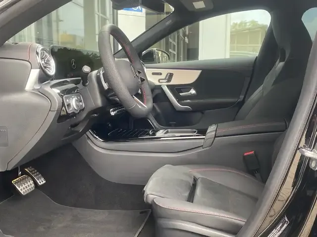 Mercedes-Benz CLA 220