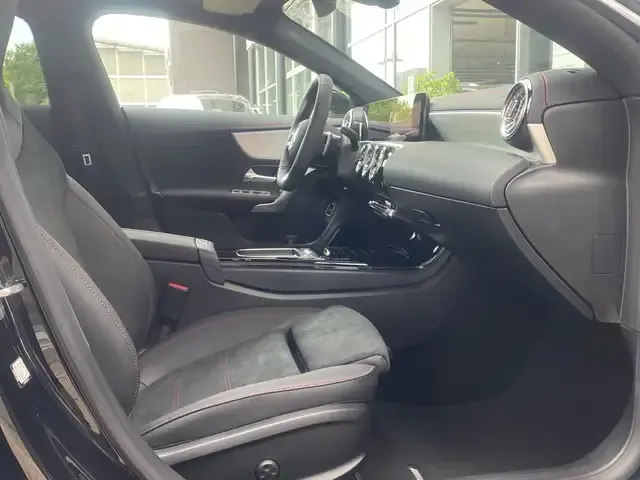 Mercedes-Benz CLA 220