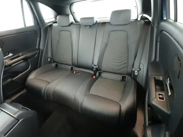 Mercedes-Benz GLA 220
