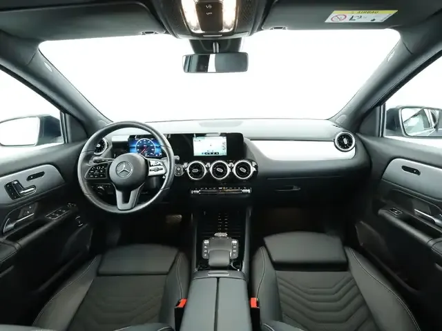Mercedes-Benz GLA 220