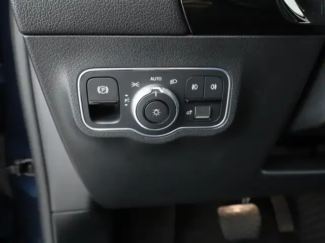 Mercedes-Benz GLA 220