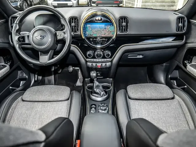 MINI One Countryman