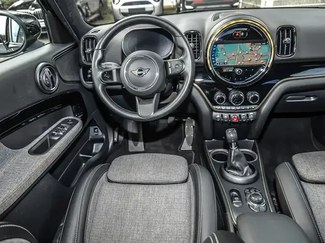 MINI One Countryman