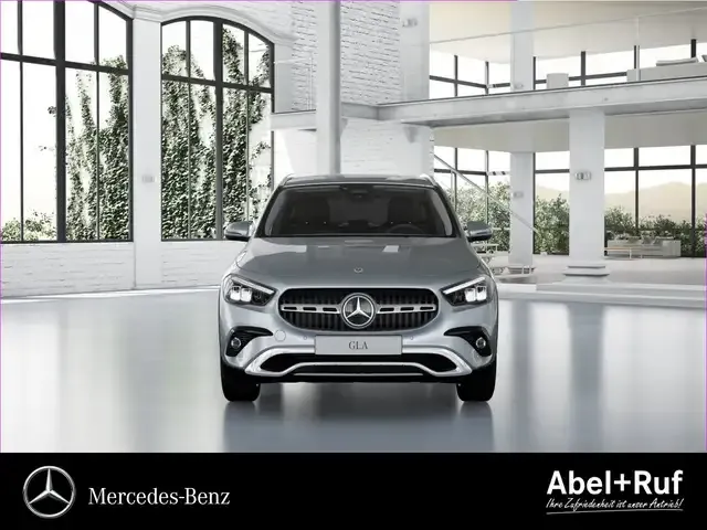 Mercedes-Benz GLA 180