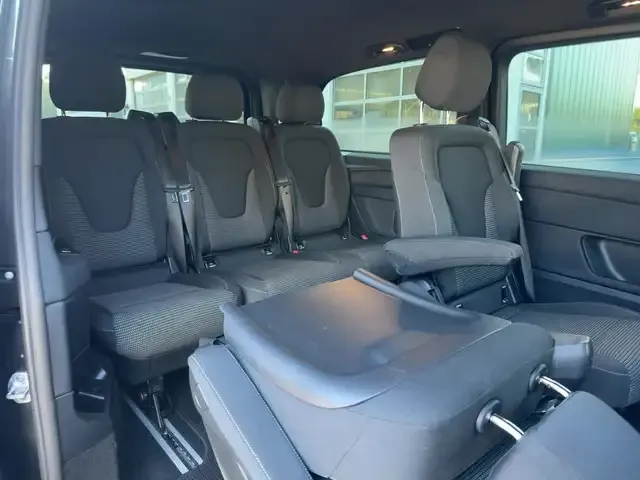 Mercedes-Benz V 250