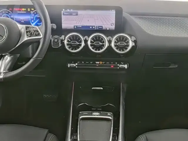 Mercedes-Benz EQA 300