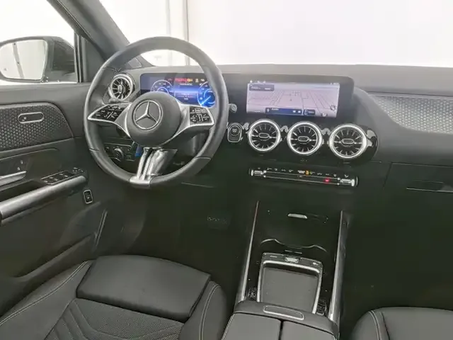 Mercedes-Benz EQA 300