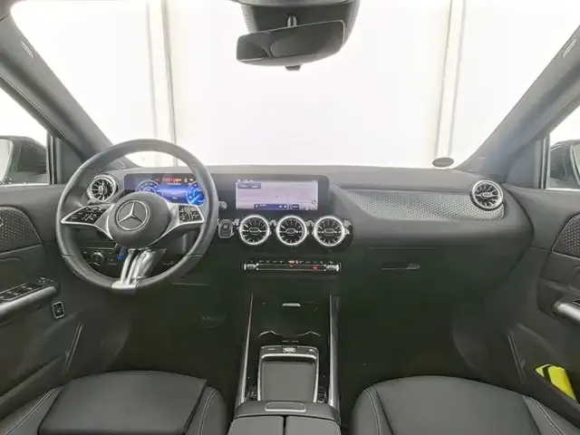 Mercedes-Benz EQA 300