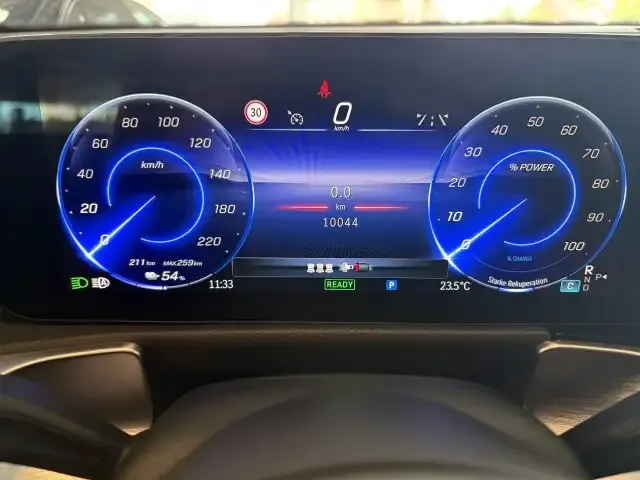 Mercedes-Benz EQB 300